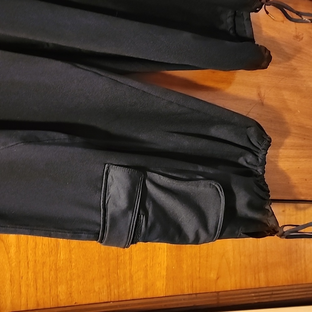 Capris - Picture 4 of 8